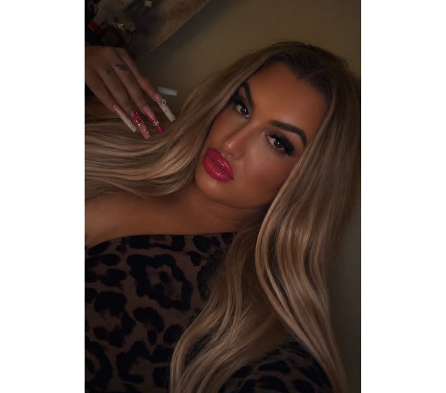 Trans Escorts East London Newham - Photos for FAT ASS AMELIA THE CURVES YOU’VE BEEN LOOKING FOR