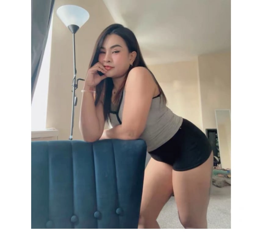 Escorts Hampshire Rushmoor - Photos for Thai Suzy - New Escort in town