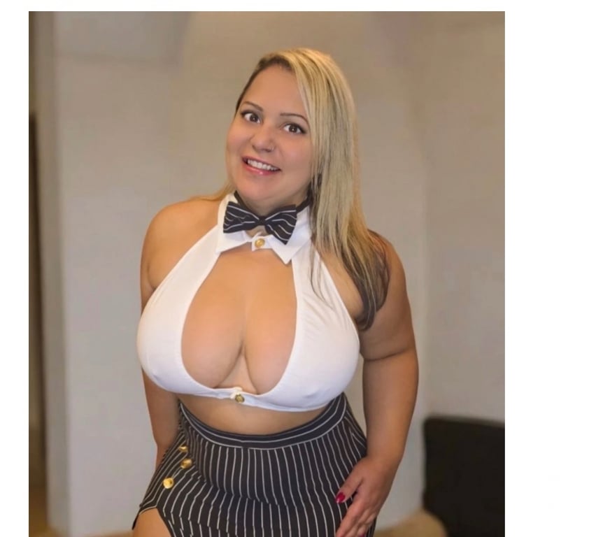 Escorts West Yorkshire Wakefield - Photos for Samantha New in the town big boobs natural latina curvy girl