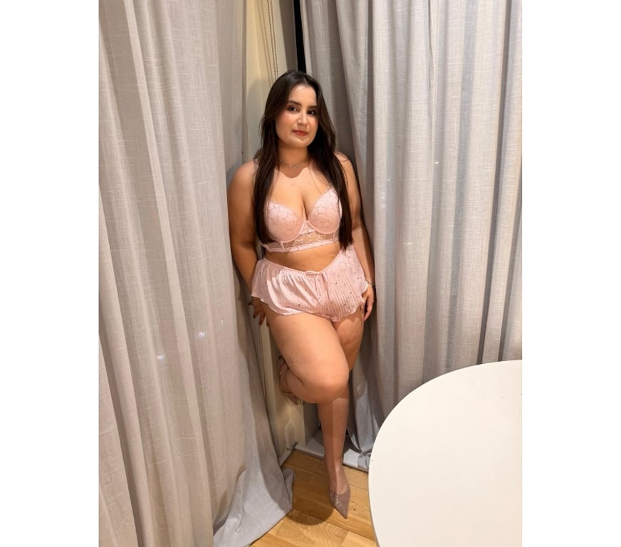 Escorts East London Stratford - DLR Station - East London - Photos for HANNA SEXY CURVY 🇧🇷🇧🇷🇧🇷