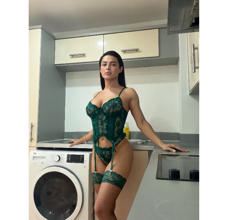 Trans Escorts West Midlands Birmingham - Photos for TS ALEXIA :) :) :)