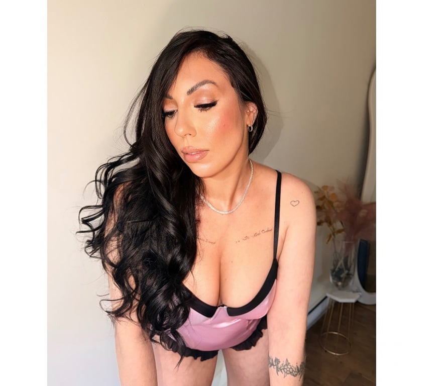 Escorts South West London Sutton - Photos for Bianca - SIZE 6 - Brazilian GFE 🇧🇷