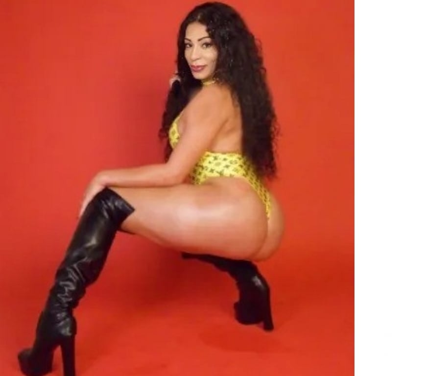 Trans Escorts East London Redbridge - Photos for Sensual, extroverted, and ready to.......?