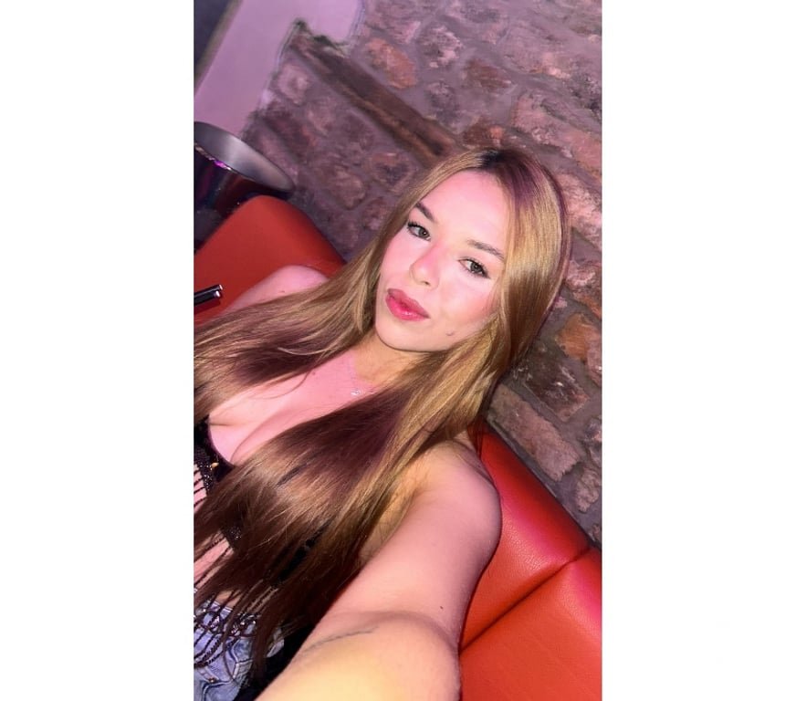 Escorts West Midlands Birmingham - Photos for Iza – Your Elegant Companion