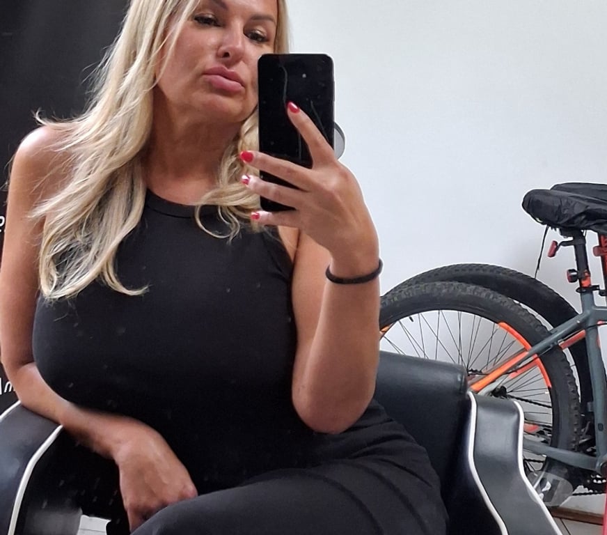Escorts Slough Colnbrook - Sutton - Photos for Polish Pie Pandora Mature Well Experienced Slimmer figure
