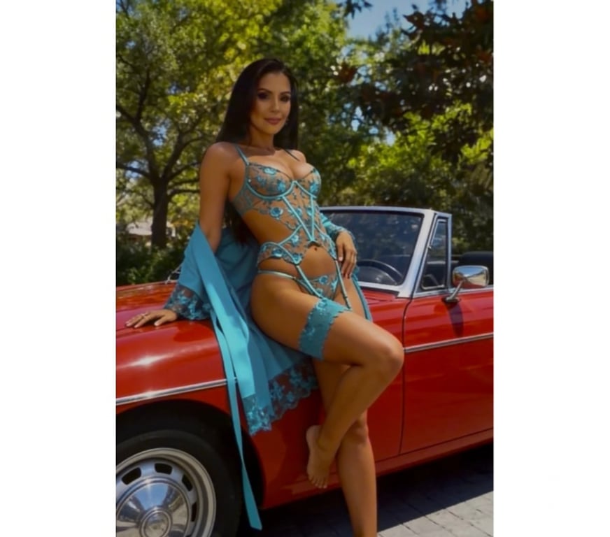 Escorts Hertfordshire East Hertfordshire - Photos for 🍒NAUGHTY CAROL 🪩 🔝HOTTEST BRUNETTE 🔝PARTY