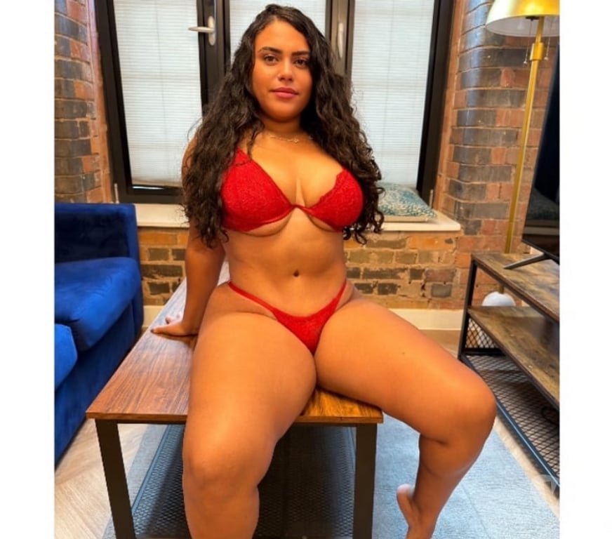 Escorts West Yorkshire Leeds - Photos for HI I’M SARA🥰SWEET AND HOT🥵GOOD SERVICE✅