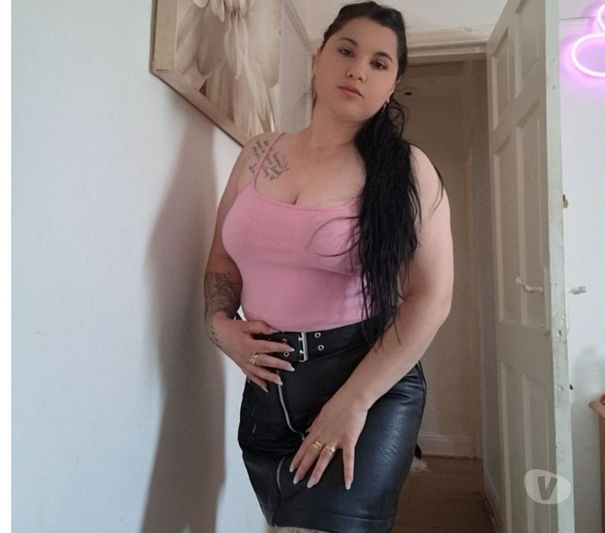 Escorts Merseyside Knowsley - Photos for Friendly & pasional in Liverpool Relaxed no rush