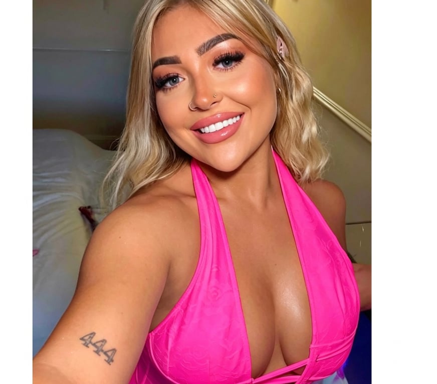 Escorts Essex Uttlesford - Photos for 🆂🆃🅰N🆂🆃€🅳 🅾🆄🆃🅲🅰🅻🅻