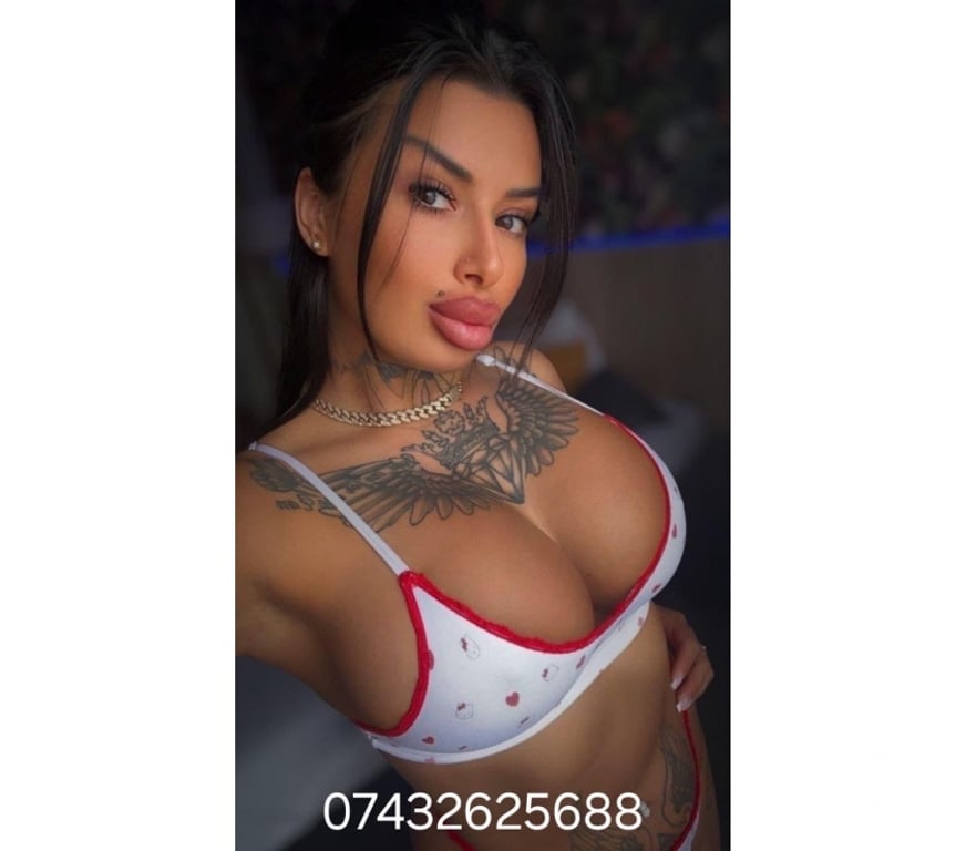 Escorts Buckinghamshire Milton Keynes - Photos for Aly🍒 NEW IN TOWN💋 BEST SERVICE🥵 PARTY