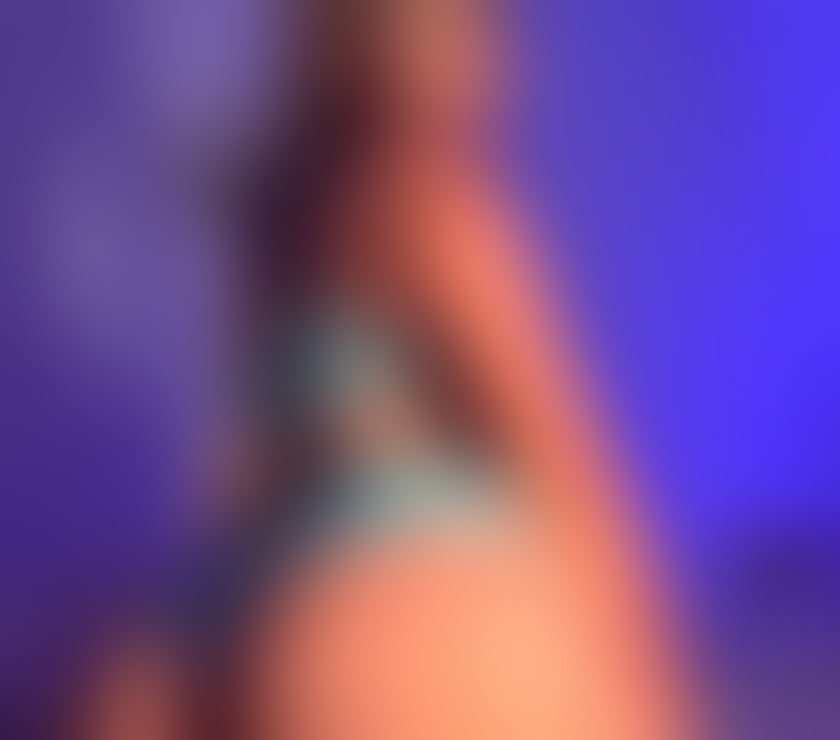  Escorts & Erotic Massage Aberdeen City Centre Aberdeen - Photos for Sexy blondie new in town xxx big boobs XX big asss