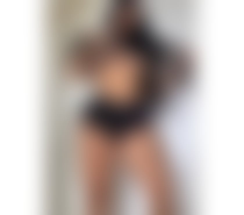 Escorts East London Whitechapel Station - East London - Photos for LAURA NEW BRUNETTE IN TOWN🇧🇷CALL ME😘