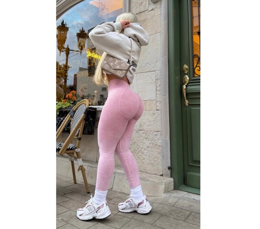 Escorts North London Enfield - Photos for Luna 👱🏼‍♀️🇧🇷GFE 🩷party 🎉🎊