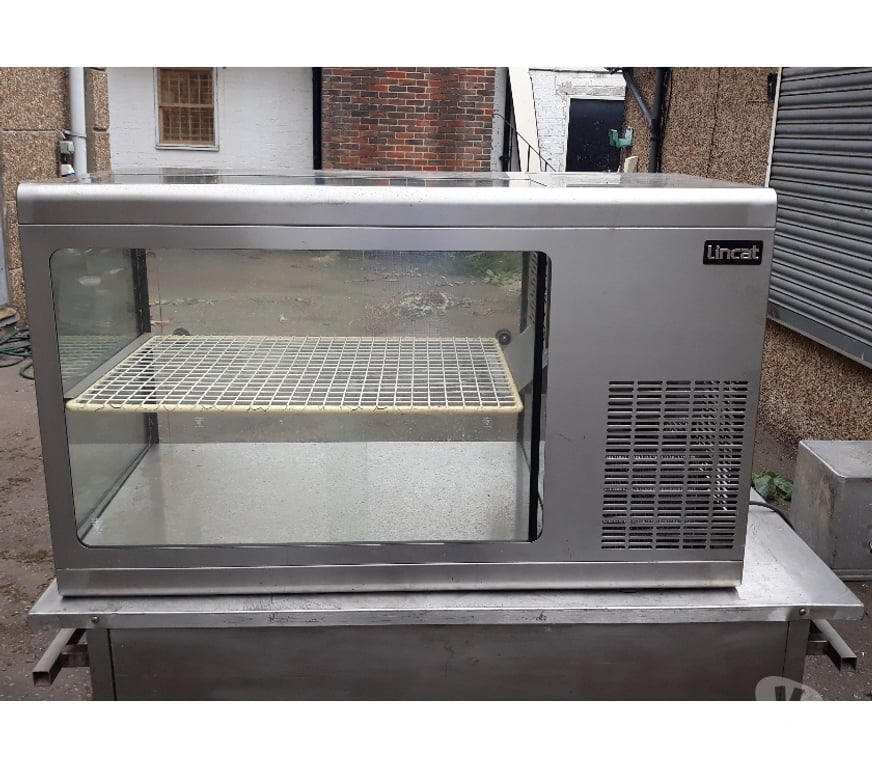 Miscellaneous West Sussex Mid Sussex - Photos for Lincat COLD display unit 240 volve unit in working order