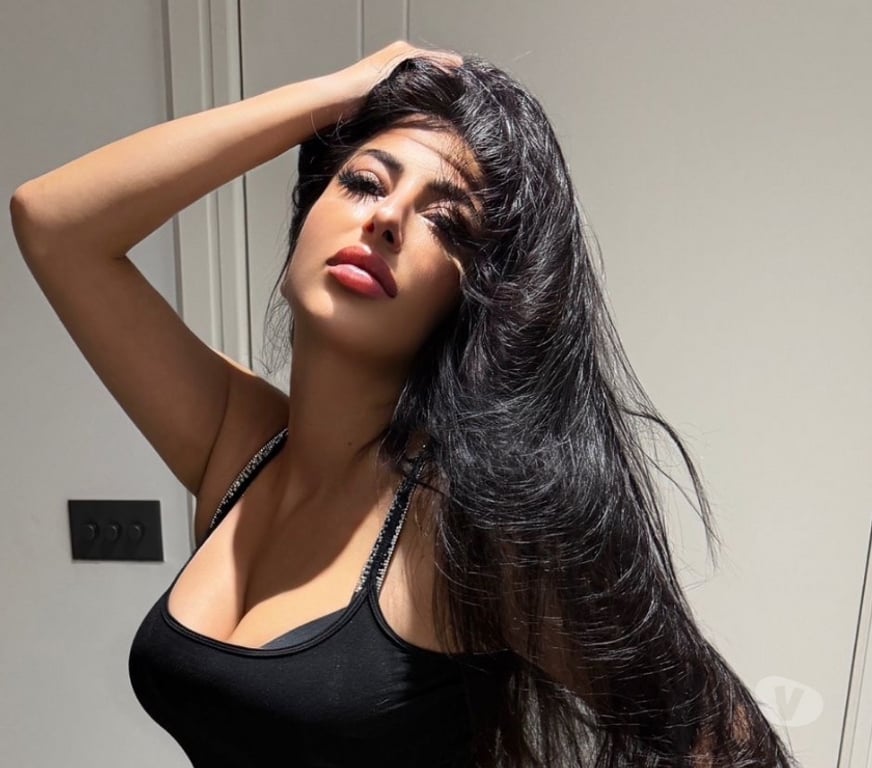 Escorts East London Upton Park - East London - Photos for 🖤Julie✨ Your Ultimate Escape with a Hot Beauty ✨