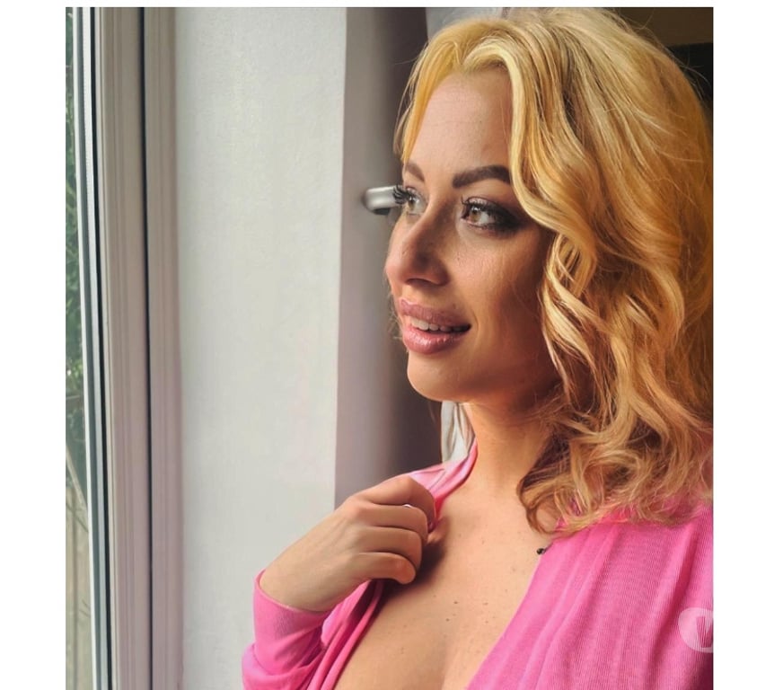 Escorts North West London Colindale - North West London - Photos for 🩷🩷Sweet Mia🩷🩷