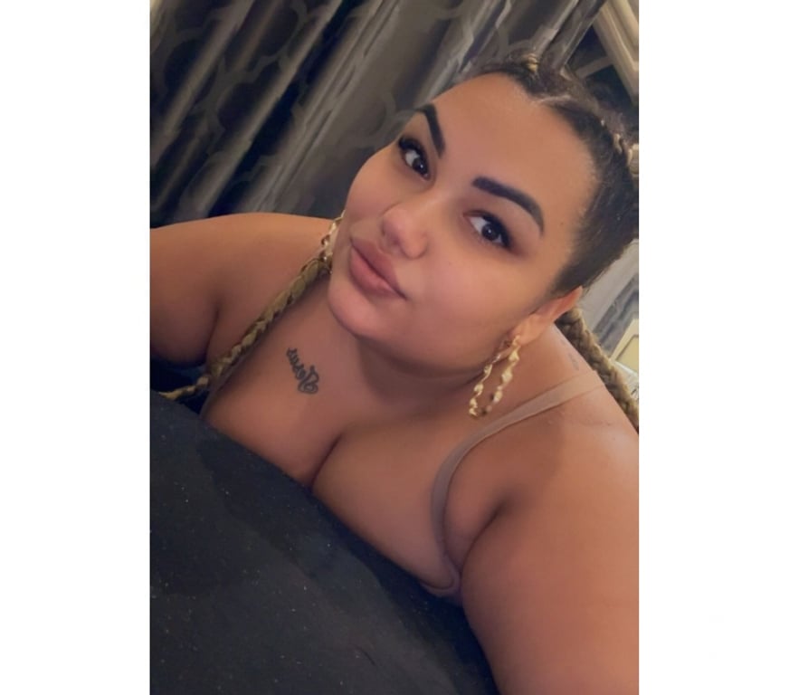 Escorts North London Enfield - Photos for Chubby ajlin x back for few days 💋