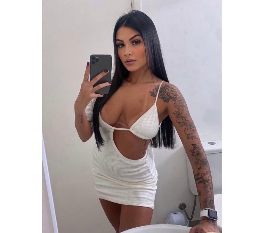 Escorts South West London Tooting - South West London - Photos for BRUNETTE LATINA🍓LOVE PARTY🍾BEST SERVICE IN TOWN