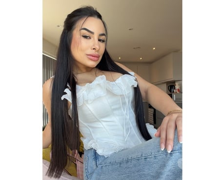 Photos for JAQUE SEXY BRUNETTE AND HARD TO FORGET ❤️