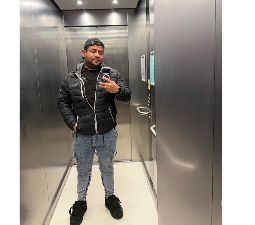  Gay massage South West London Sutton - Photos for Carlos 🇧🇷😈❤️