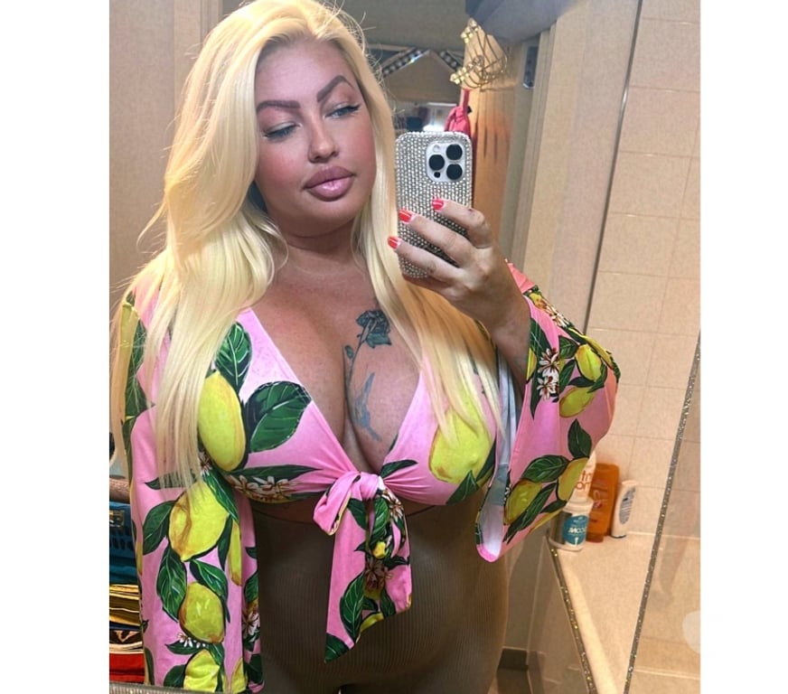 Escorts South West London Sutton - Photos for Just few days Curvy M 😎🤩🥰Epsom Call 📞