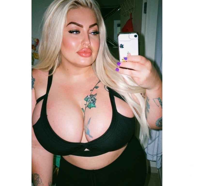 Escorts South West London Sutton - Photos for Just few days Curvy M 😎🤩🥰Epsom Call 📞