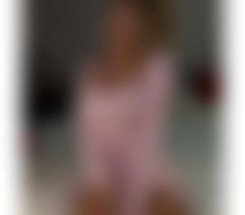 Photos for PETITE GIRL - UNFORGETTABLE FRENCH KISSES 😘