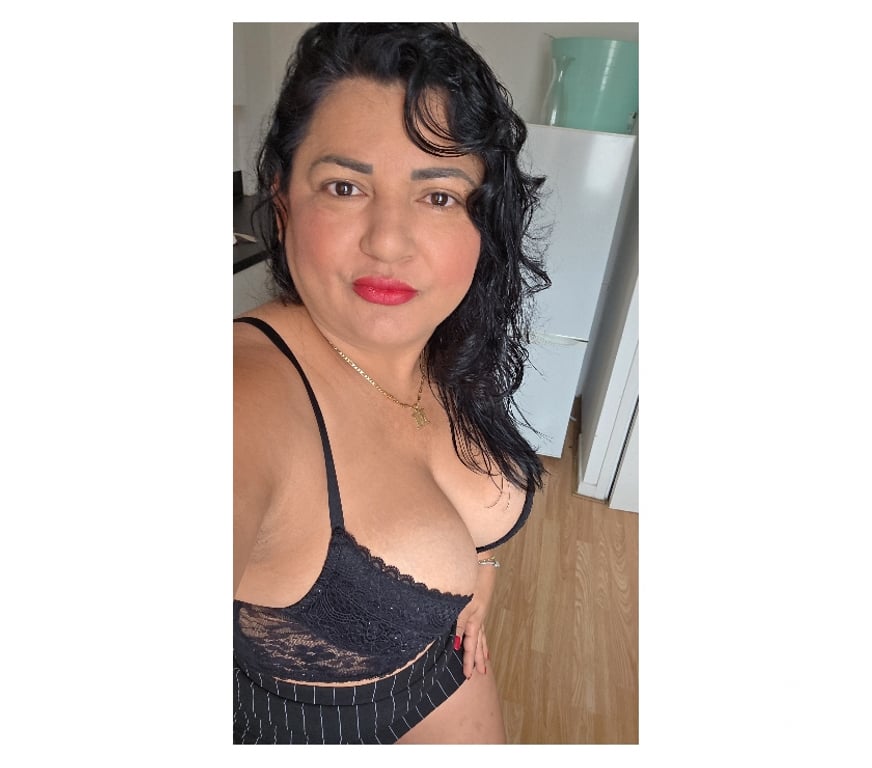 Escorts Cardiff Cardiff City Centre - Cardiff - Photos for Julia GFE brazilian🇧🇷🇧🇷