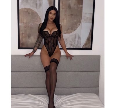 Escorts Dudley Town Centre Dudley - Photos for 4 🆘🆘 ONLY ONE WEEK 🆘🆘NEW IN TOWN 🆘🆘