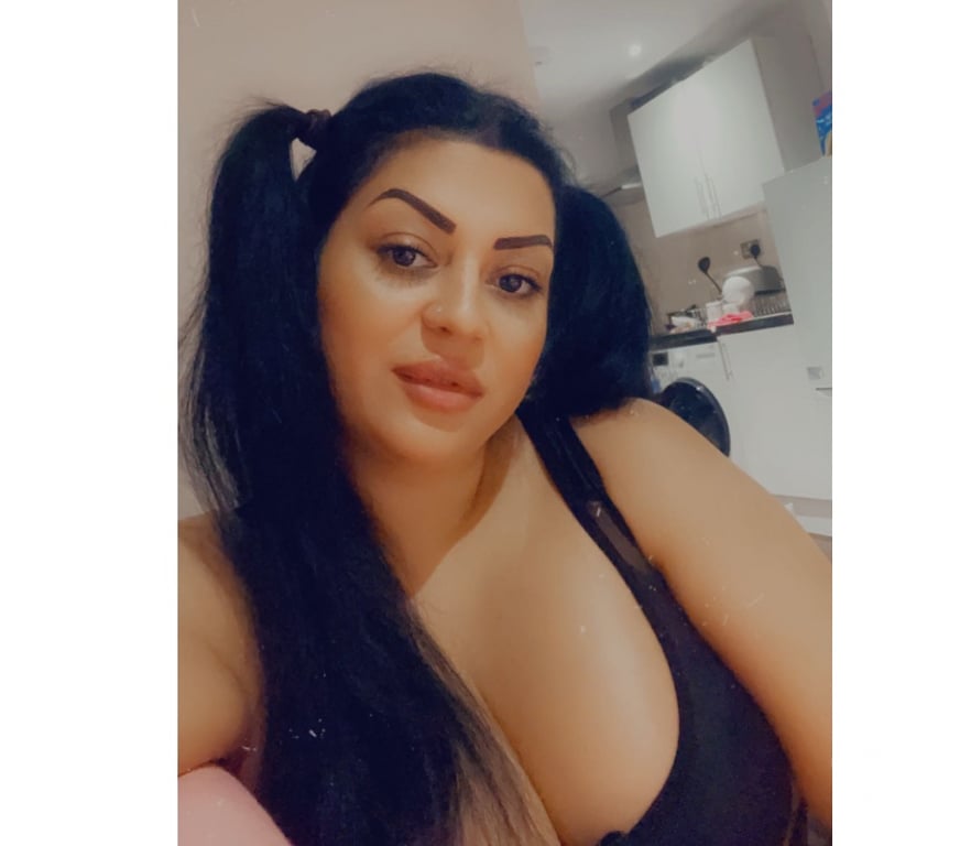 Escorts Glasgow Barrhead - Glasgow - Photos for New curvy girl around party funny friendly