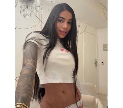 Photos for CHARMING AND SEXY, IMPOSSIBLE TO RESIST 💋
