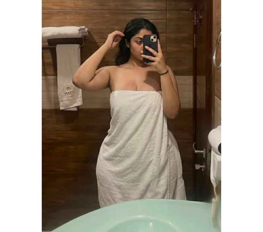 Escorts Greater Manchester Manchester - Photos for South indian Charu New to Town 💓