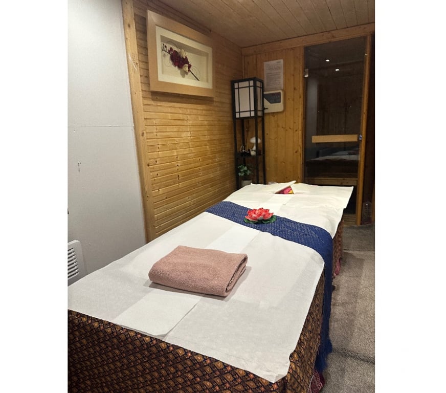 Escorts Leicestershire Leicester - Photos for Relaxing massage in Jacuzzi and Sauna room!!
