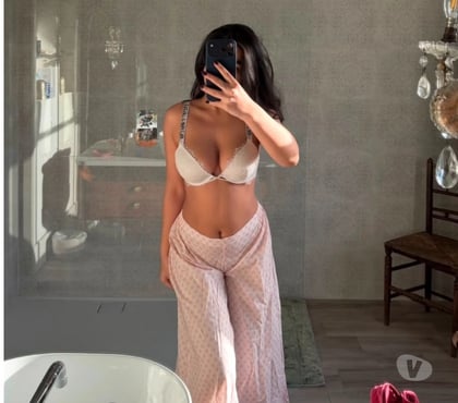 Escorts Brent Cross North West London - Photos for ❣️Curvy Indian lady ⭐ with classy looks 😍