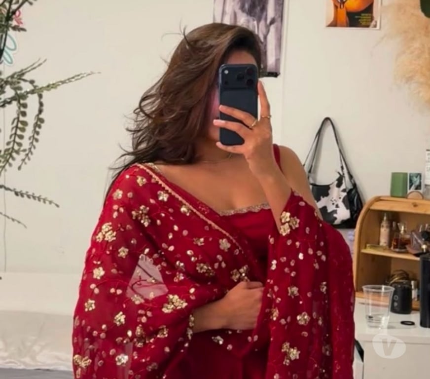 Escorts Warwickshire Warwick - Photos for ❣️ Curvy Indian lady ⭐ with classy looks 😍