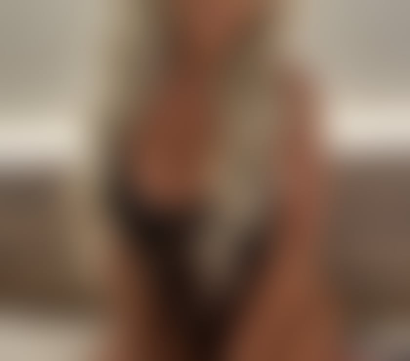 Escorts West Midlands Solihull - Photos for New in town sexy Latino Jessica blonde party 🔥 🥂