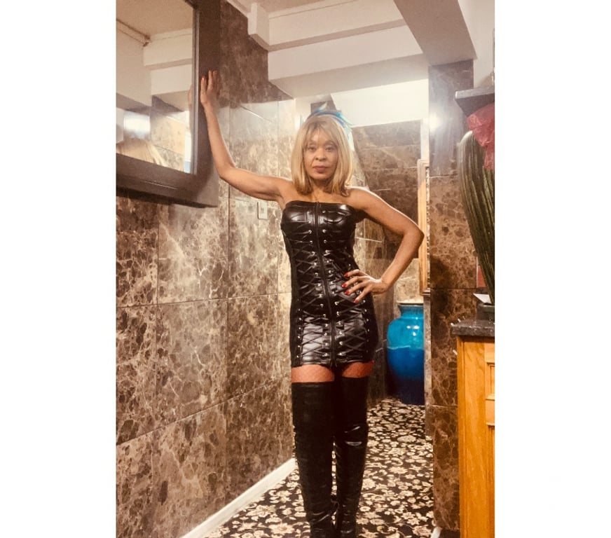 Escorts Greater Manchester Manchester - Photos for 🖤 Black 🤎 MILF 🤎 MEET ➕ ONLY-F@NS ➕ 🎥 🔞