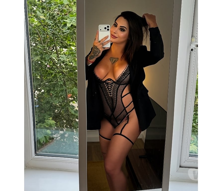 Trans Escorts Surrey Spelthorne - Photos for Amanda hot Brazilian