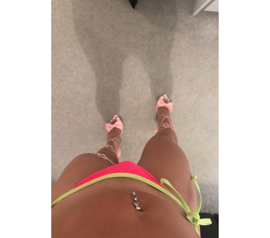 Trans Escorts Central London Tottenham Court Road - Central London - Photos for White, Sexy, Feminine and Real TS girl
