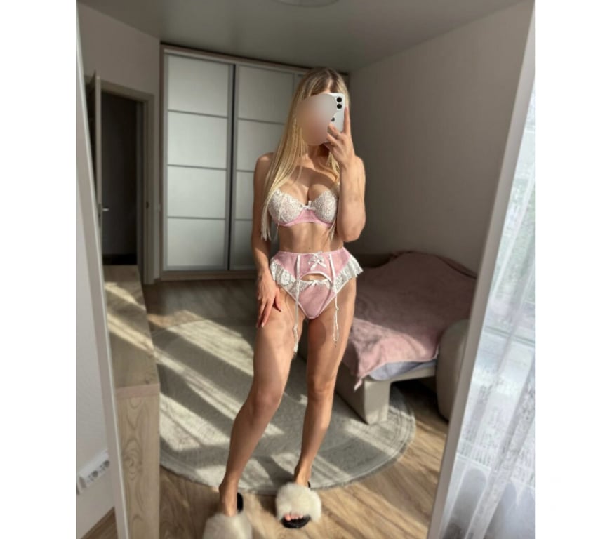 Escorts Gloucestershire Cheltenham - Photos for Sweet, Classy & Unforgettable Blonde