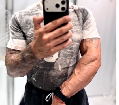 Adult Entertainment Halifax Calderdale - Photos for Muscular male creating physique content for you