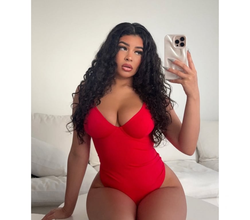 Escorts West Midlands Solihull - Photos for SARA Party girl ❤️Big Ass 🍑Best owo 💦🔥
