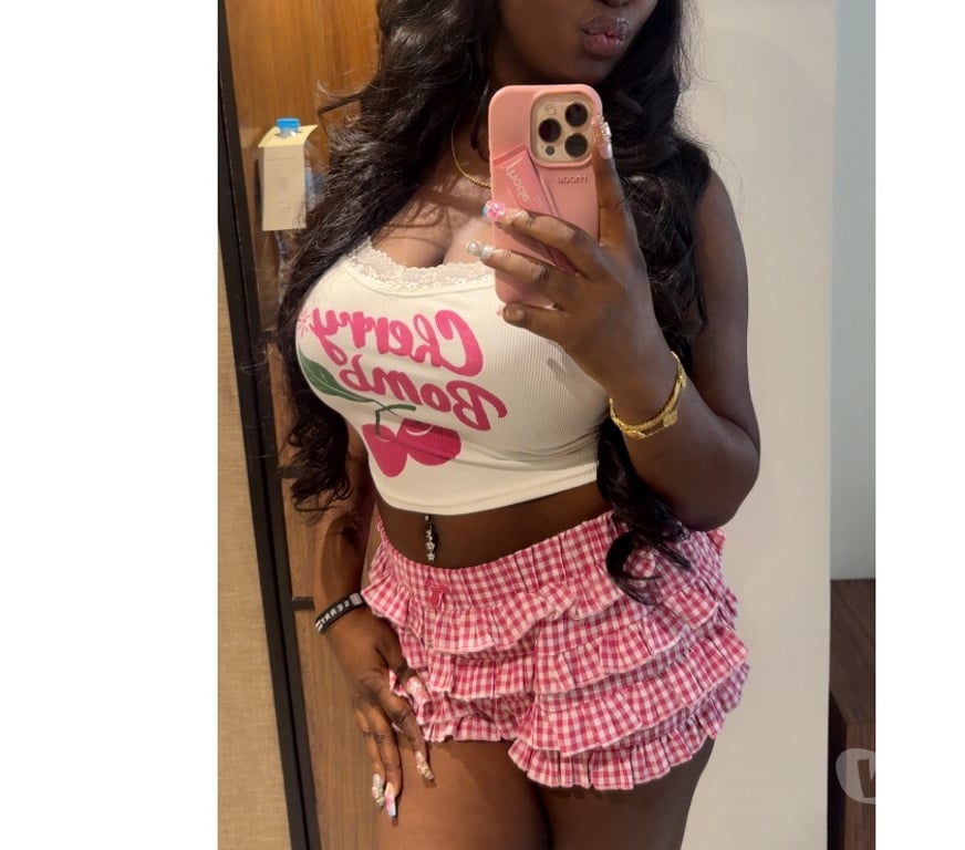 Escorts Bedfordshire Luton - Photos for Your Sexy Black Barbie - Available today In LUTON