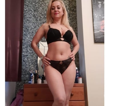 Escorts Kirkstall Road Leeds - Photos for Amazing Blond Milf. Outcall & incall. Party