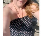 Mature lady for online fun