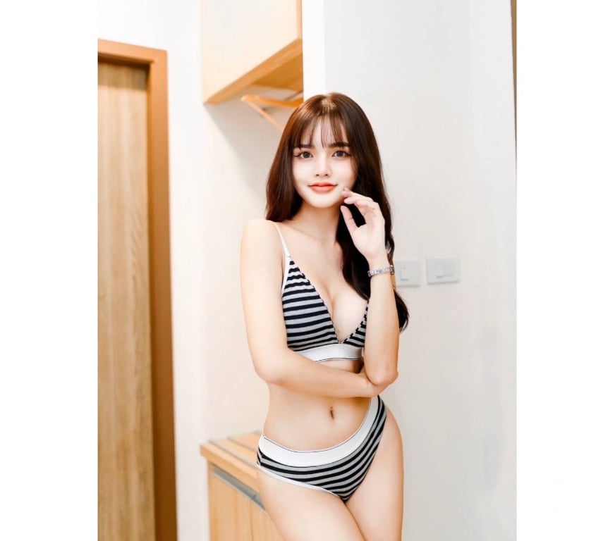 Escorts Nottinghamshire Nottingham - Photos for I am Meena Thai beautiful lady VIP service Real pic