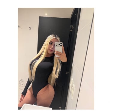 Escorts Northampton West Northamptonshire - Photos for LARISSA 🌹🌹🌹🌹🌹🥂