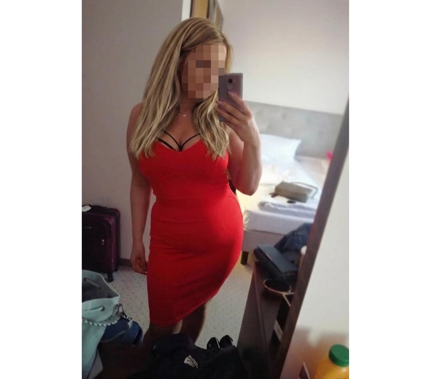 Escorts Surrey Mole Valley - Photos for I'M NEW HERE! 🌸Blonde, busty and sexy🌸