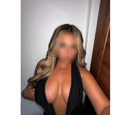 Busty Escorts Fletton Quays Peterborough - Photos for NEW HERE!💋🍑Busty Blond Beauty💋🍑