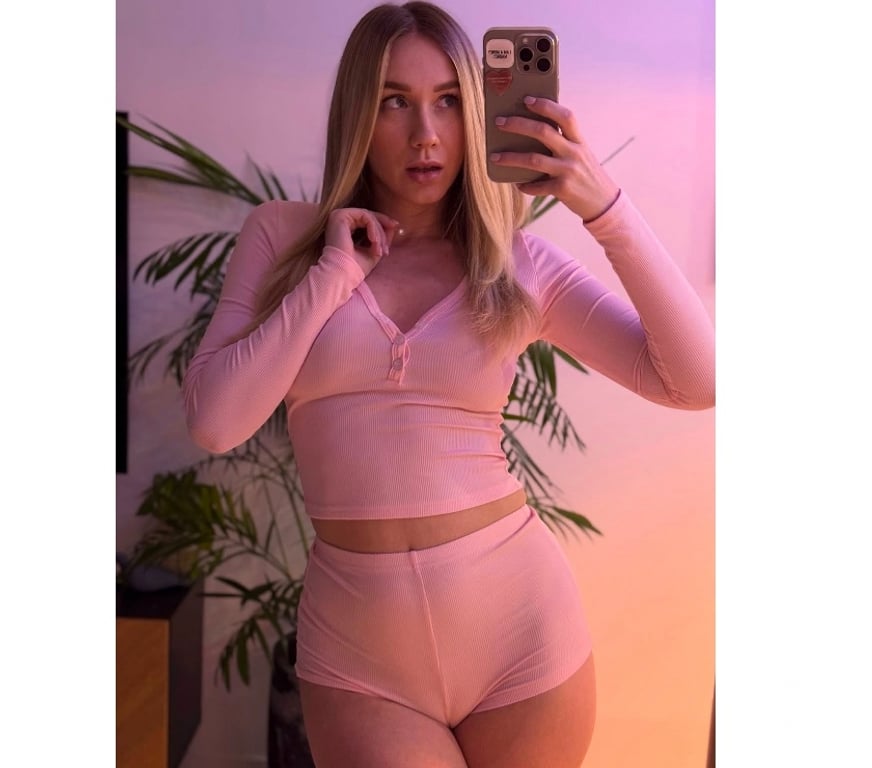 Escorts Bedfordshire Bedford - Photos for ALICE BEST PARTY - GFE - AVAILABLE 🧡🧡🧡🧡